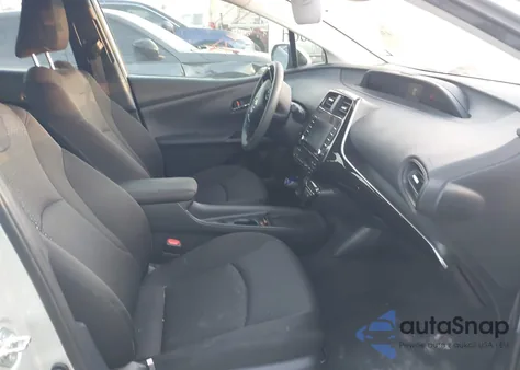 2021 Toyota Prius Le из США, поврежденный, VIN JTDKAMFUXM3143243